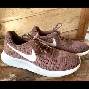 Nike Woman’s Running Shoes Size 9.5